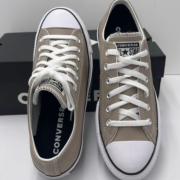 Converse WMNS Tan A14906C
CTAS LIFT OX
WONDER STONE/WHITE/BLACK Platforms - Picture 12 of 16